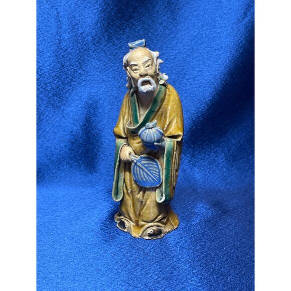 Vintage Small Shiwam Mudman Holding Fan Stamped on Bottom - Picture 1 of 8
